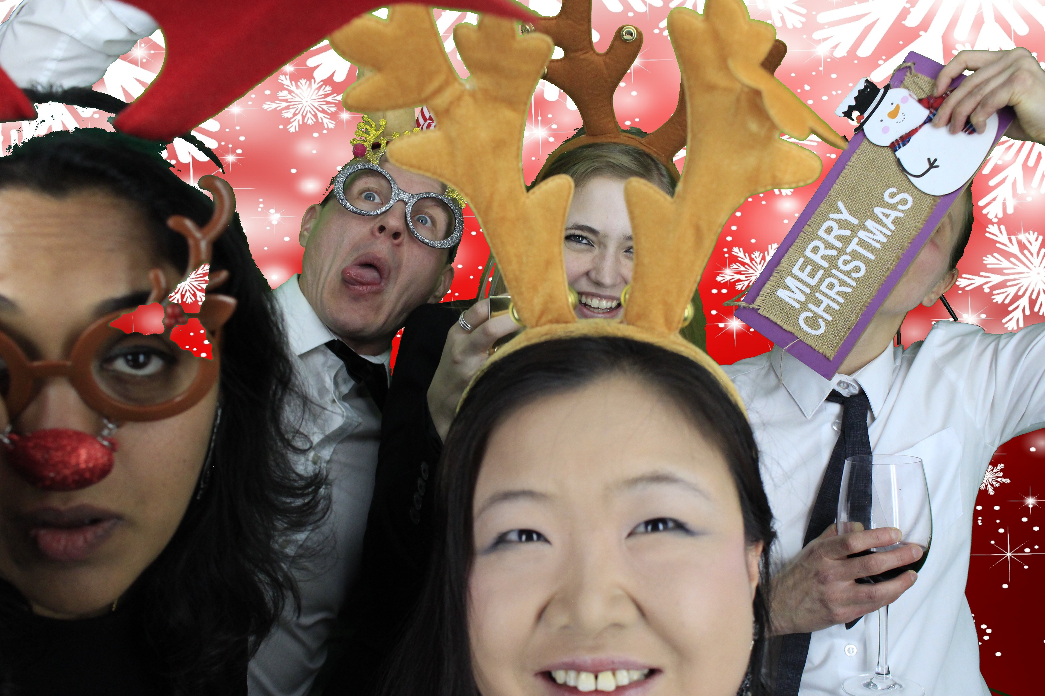 Acosta Europe Christmas Party 2018 | View more photos from the event at gallery.myphotoboothexperience.co.uk/u/MyPhotoBoothExperienceLtd/Acosta-Europe-Christmas-Party-2018